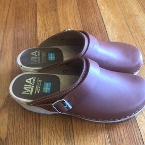 Mia Swedish clogs size 38